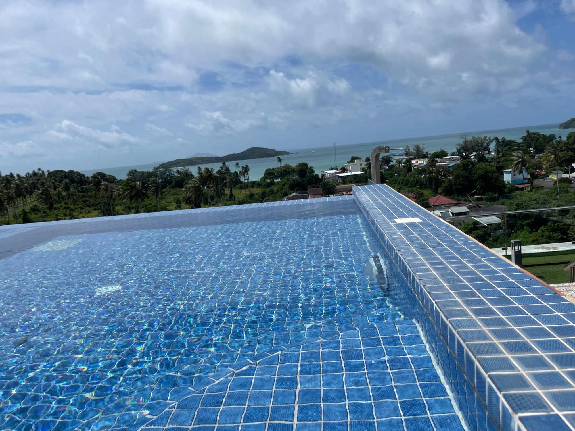 Babylon Sky Garden Otel Rawai Oda fotoğraf