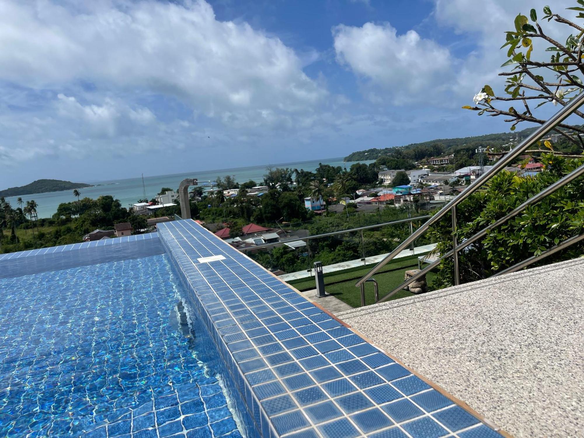 Babylon Sky Garden Otel Rawai Oda fotoğraf